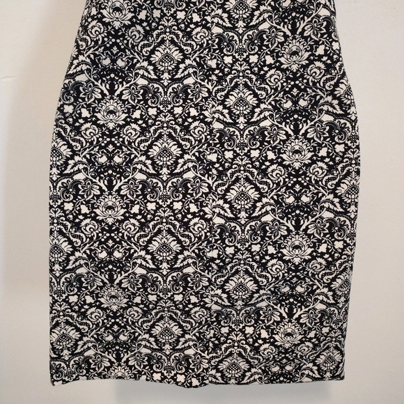 Zara Woman - Baroque Print Shift Dress - Picture 7 of 10